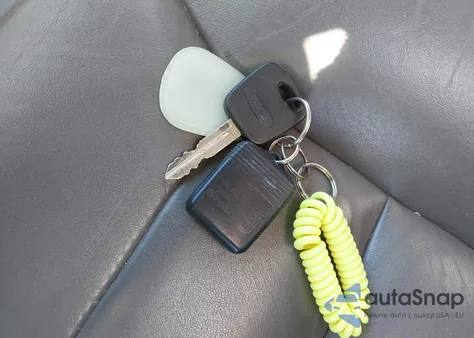 2001 Ford Escape Xlt из США, поврежденный, VIN 1FMYU041X1KF17026